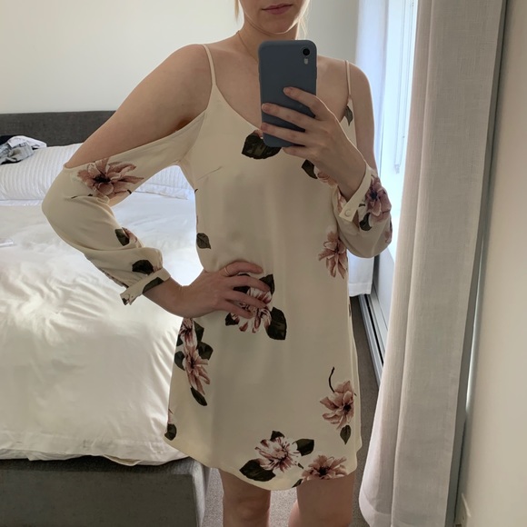 Dynamite Floral Off The Shoulder Dress - Picture 3 of 5